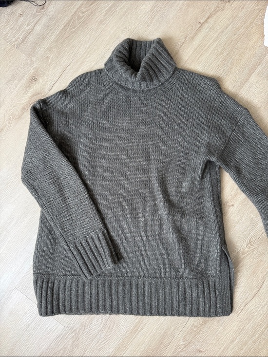 Everlane Sweaters - Everlane Wool / Cotton sweater